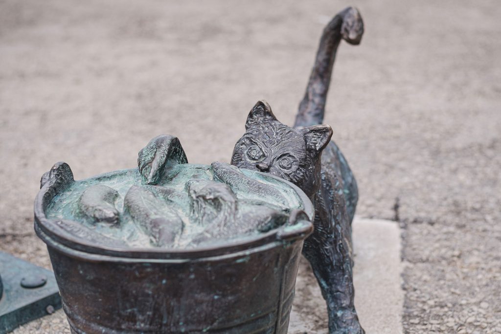 Katzenskulptur in Wasserbillig