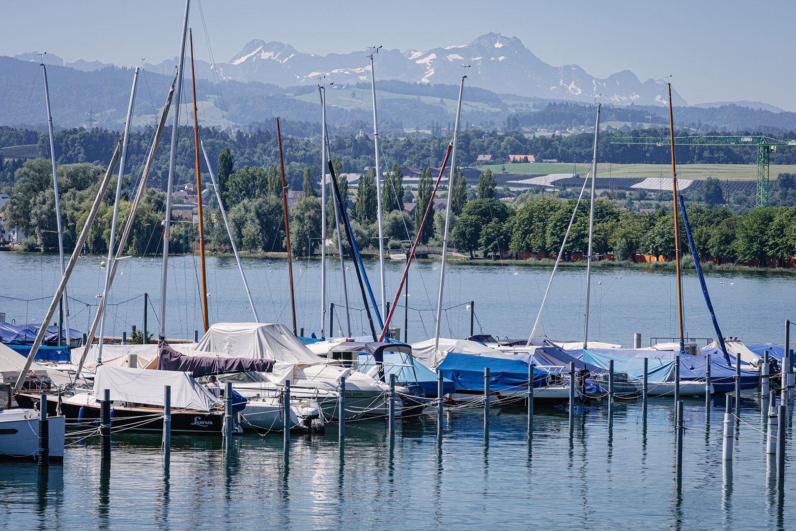 Schiffe am Hafen am Bodensee