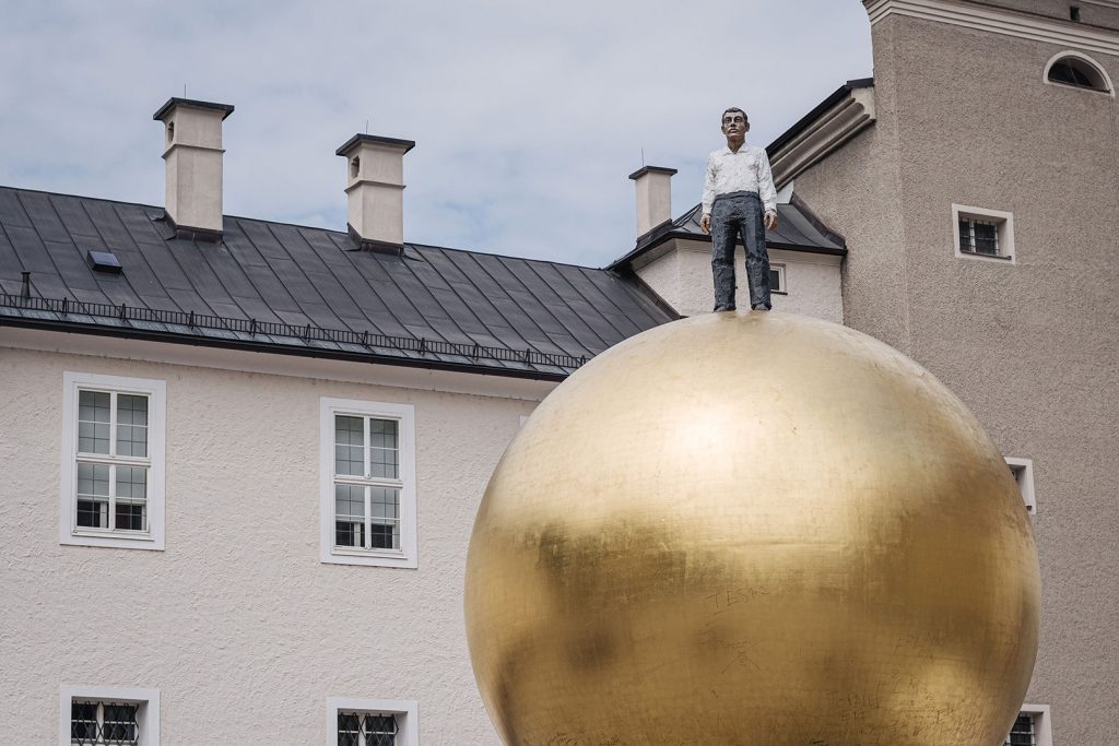 Goldene Kugel in Salzburg