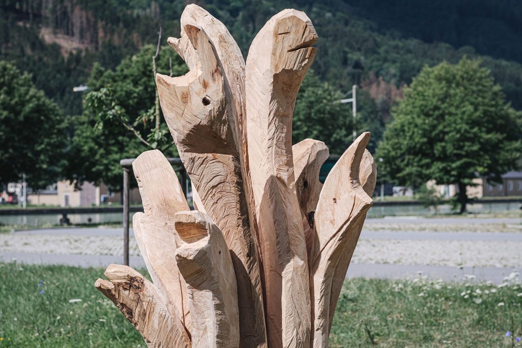 Holzskulptur in Jochenstein