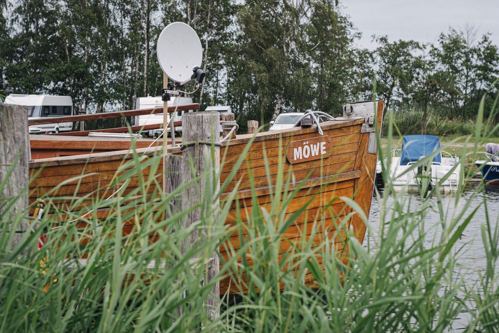 Boot im Hafen von Zecherin